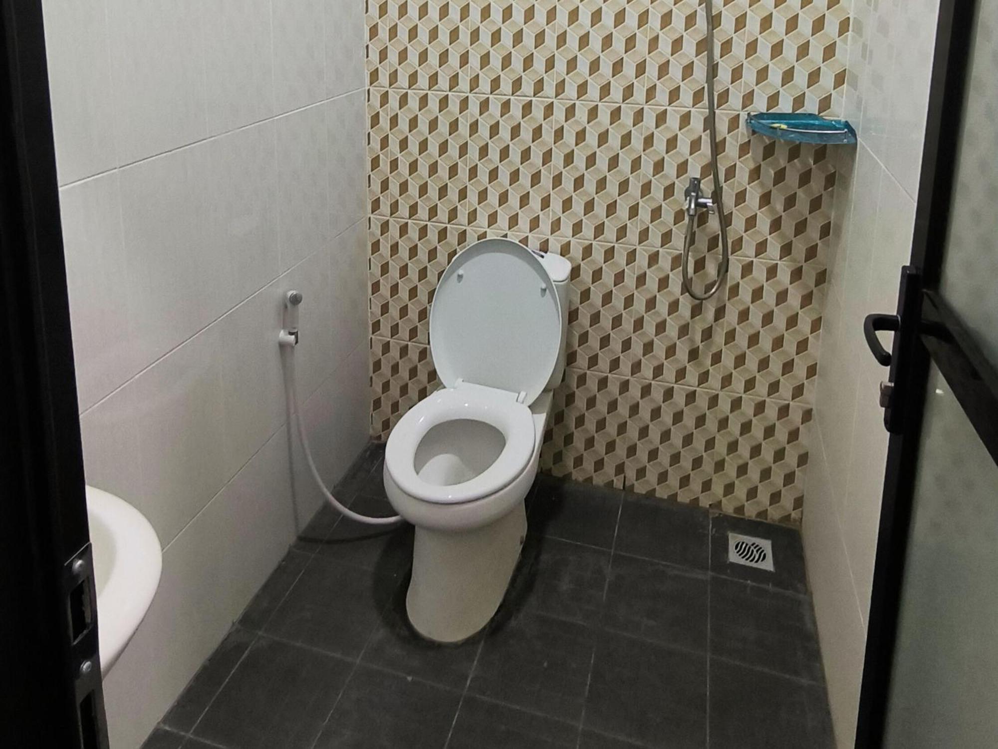 Tentrem Guesthouse Baru Pati Luaran gambar