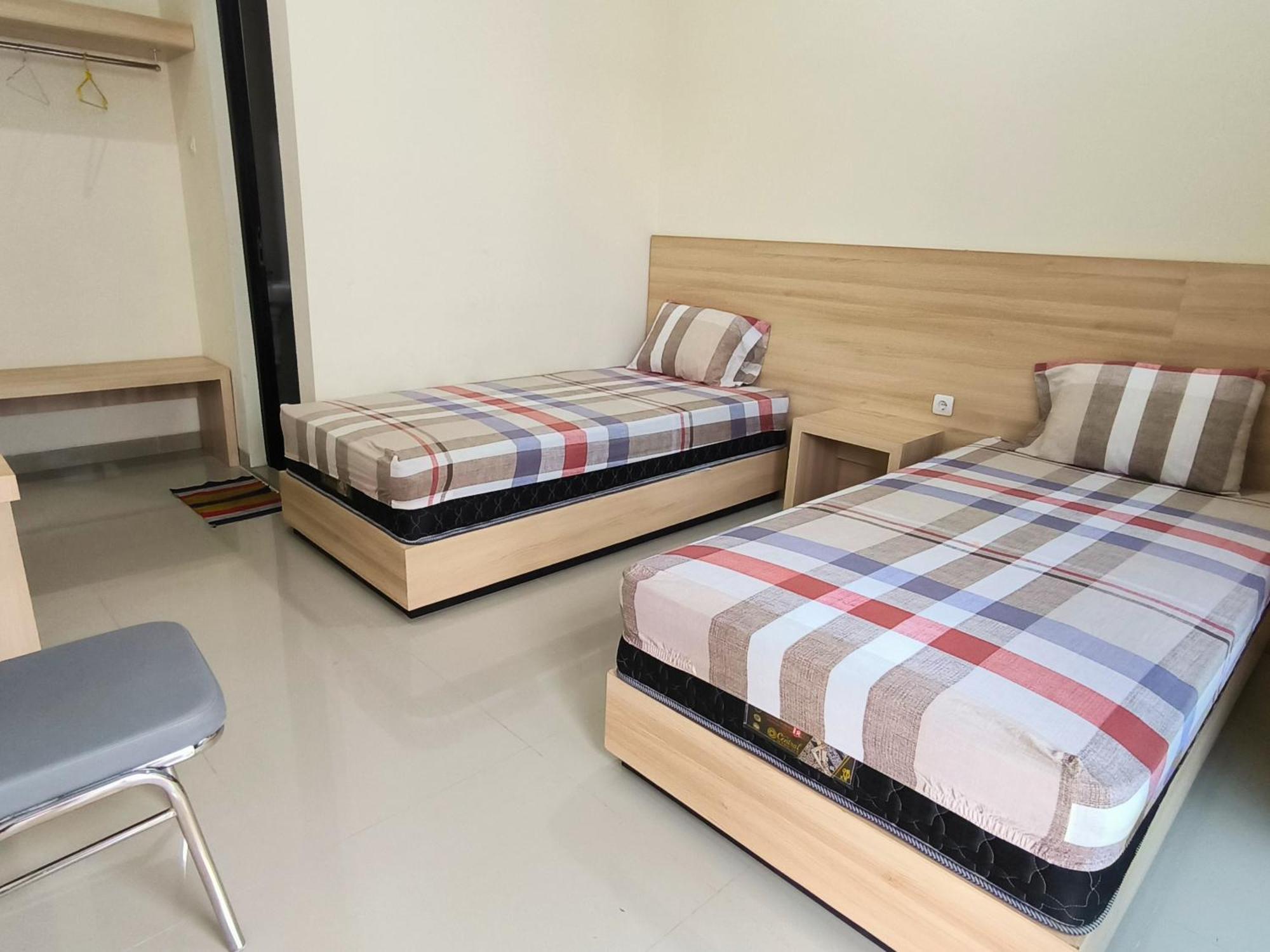 Tentrem Guesthouse Baru Pati Luaran gambar