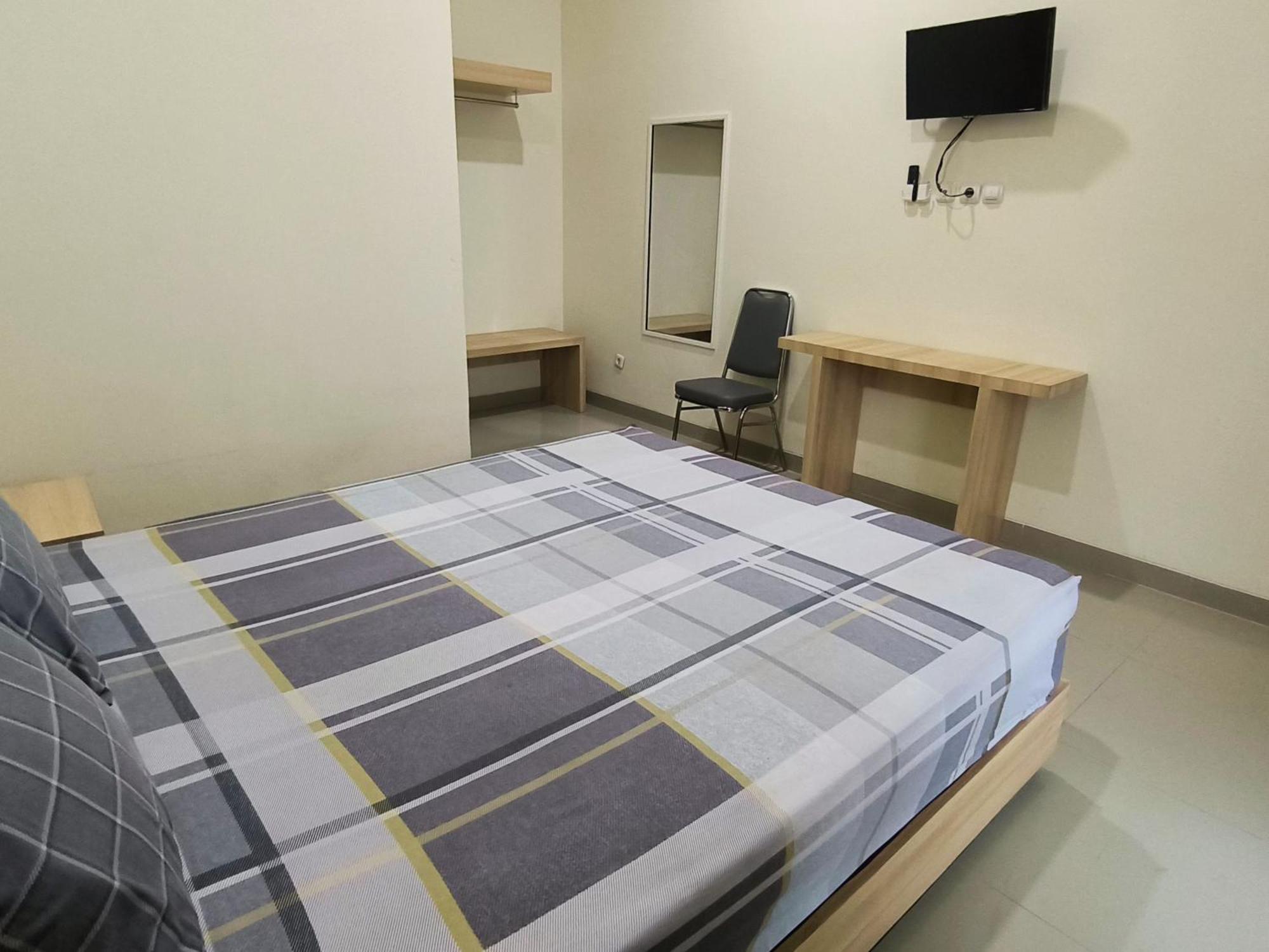 Tentrem Guesthouse Baru Pati Luaran gambar